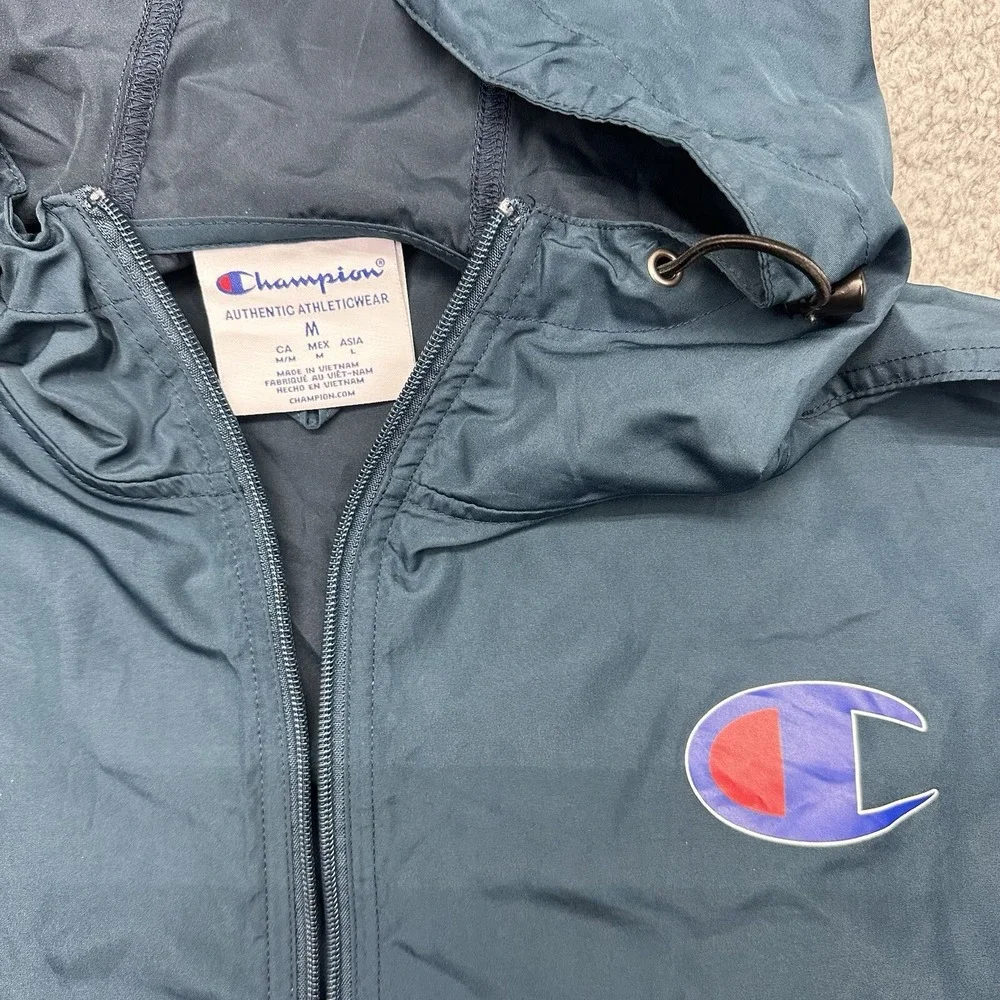 Champion V1012 Size Medium 549902 Packable Hooded Polyester Windbreaker Jacket